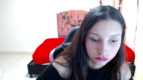 scarlet771776 online show from December 18, 2025, 7:53 pm