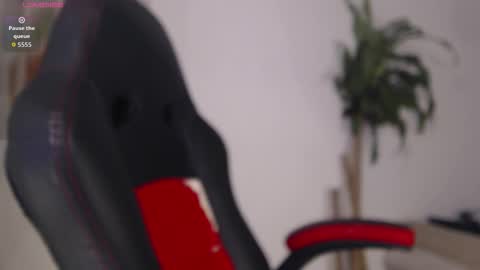 Snapshot of scarlet_100 chatting on March 6, 2026, 3:47 am scarlet_100 online show from March 6, 2026, 3:47 am