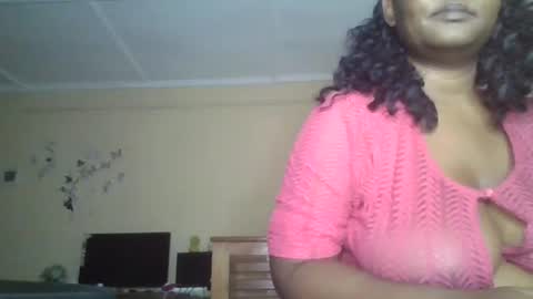 Snapshot of scarlet_25142359 chatting on October 4, 2025, 12:19 am scarlet_25142359 online show from October 4, 2025, 12:19 am