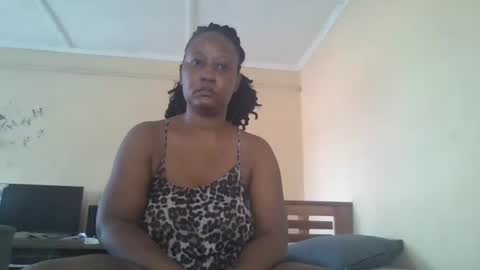 Snapshot of scarlet_25142359 chatting on October 17, 2025, 6:05 am scarlet_25142359 online show from October 17, 2025, 6:05 am