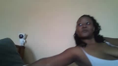 Snapshot of scarlet_25142359 chatting on October 23, 2025, 10:03 am scarlet_25142359 online show from October 23, 2025, 10:03 am