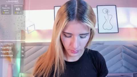 Snapshot of scarlet__rossi chatting on July 2, 2026, 3:23 am scarlet__rossi online show from July 2, 2026, 3:23 am