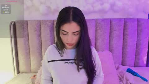 Scarlet  online show from October 24, 2025, 2:30 am