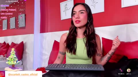 Scarlet online show from December 4, 2024, 2:37 pm