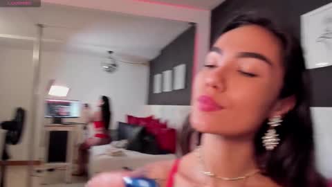 Snapshot of scarlet_castro chatting on September 19, 2025, 5:46 pm Scarlet online show from September 19, 2025, 5:46 pm