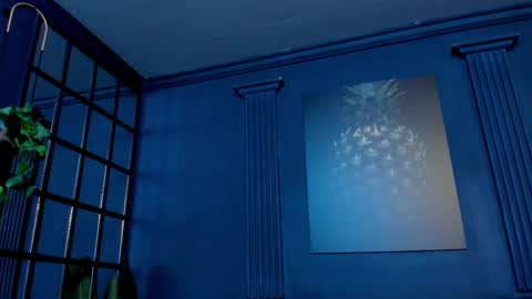 Scarlet Edwars online show from October 19, 2025, 12:17 pm