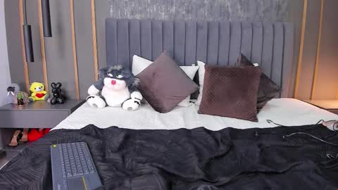 Maria online show from November 13, 2025, 1:54 pm