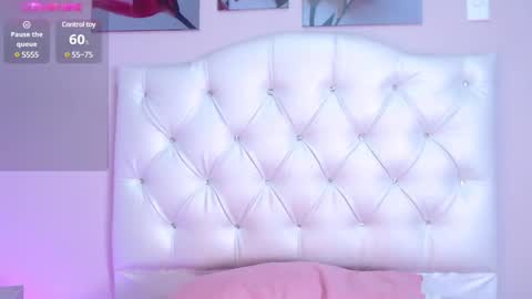 Snapshot of scarlet_fostt_ chatting on February 11, 2025, 3:18 pm Andrea online show from February 11, 2025, 3:18 pm