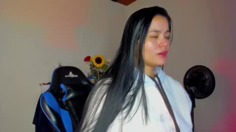 scarlet taylor kennedy online show from February 17, 2026, 6:14 pm