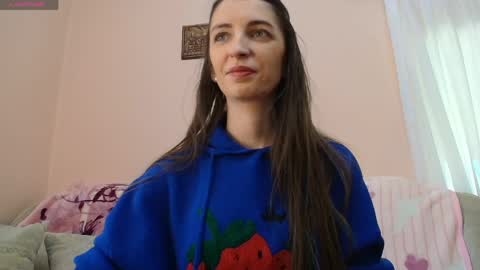 Scarlet online show from April 25, 2026, 10:40 am