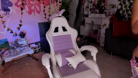SCARLET online show from May 5, 2026, 4:42 am