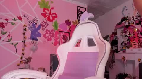 SCARLET online show from June 25, 2026, 5:12 am