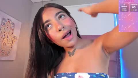 scarlet_vixen_ online show from May 6, 2026, 2:40 am