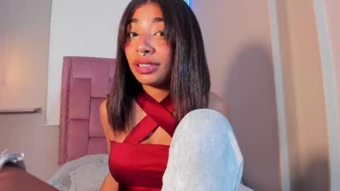 scarlet_vixen_ online show from May 8, 2026, 5:46 am
