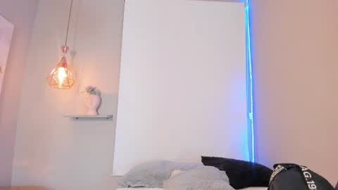 scarlet_vixen_ online show from July 2, 2026, 12:33 pm