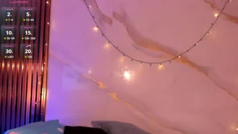 scarlet_vixen_ online show from July 27, 2026, 12:34 pm
