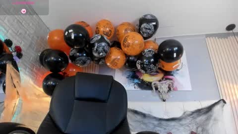 Scarlet online show from October 24, 2025, 3:30 pm