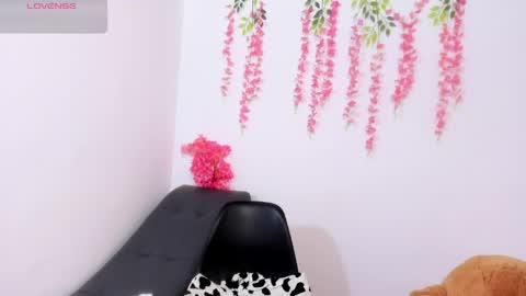 Scarlet online show from May 9, 2026, 2:22 pm