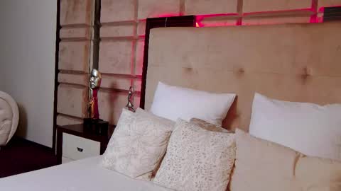 Snapshot of scarletclarkk chatting on May 6, 2026, 5:14 am Maia online show from May 6, 2026, 5:14 am