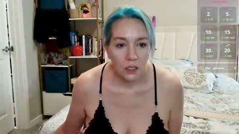 Snapshot of scarletcross chatting on July 3, 2026, 8:21 am Scarlet Croxxx Cross online show from July 3, 2026, 8:21 am