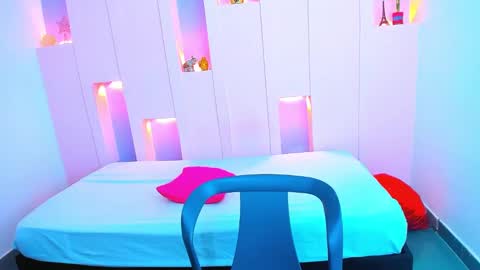 SCARLET online show from February 18, 2025, 3:42 am