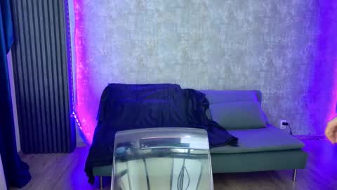 Amanda online show from October 13, 2025, 4:01 am