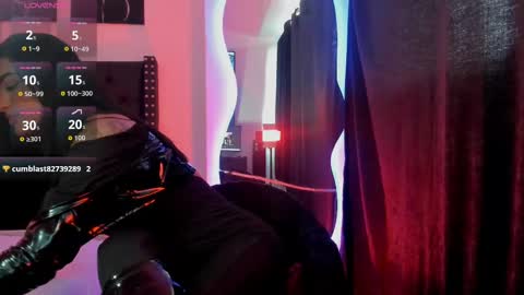 scarleth061 online show from September 11, 2025, 9:26 pm