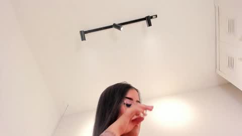 Snapshot of scarleth_fire chatting on February 12, 2026, 12:33 pm Scarleth online show from February 12, 2026, 12:33 pm