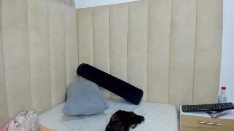 scarleth_jhons69 online show from September 9, 2025, 4:06 pm