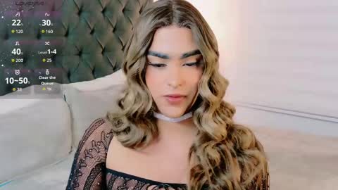 scarleth_sweety online show from September 19, 2025, 2:02 am