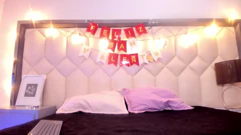 Snapshot of scarlethbigbug chatting on February 13, 2026, 12:23 pm scarlethbigbug online show from February 13, 2026, 12:23 pm