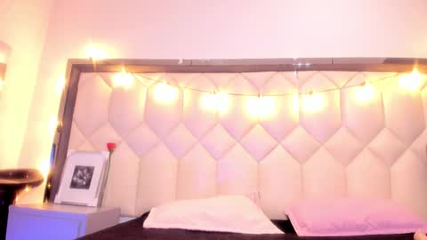 Snapshot of scarlethbigbug chatting on February 19, 2026, 12:12 pm scarlethbigbug online show from February 19, 2026, 12:12 pm