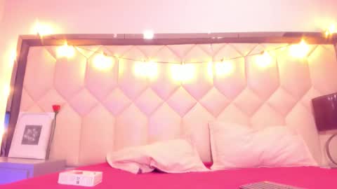 Snapshot of scarlethbigbug chatting on February 21, 2026, 11:44 am scarlethbigbug online show from February 21, 2026, 11:44 am