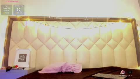 Snapshot of scarlethbigbug chatting on March 24, 2026, 1:27 pm scarlethbigbug online show from March 24, 2026, 1:27 pm