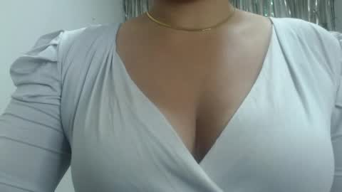 SCARLET  online show from April 28, 2026, 1:38 pm