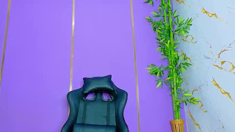 Snapshot of scarletjonesx chatting on September 24, 2025, 4:54 pm Denis online show from September 24, 2025, 4:54 pm