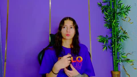 Snapshot of scarletjonesx chatting on September 28, 2025, 2:44 pm Denis online show from September 28, 2025, 2:44 pm