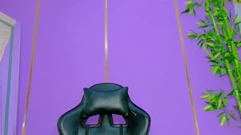 Snapshot of scarletjonesx chatting on November 4, 2025, 9:25 pm Denis online show from November 4, 2025, 9:25 pm