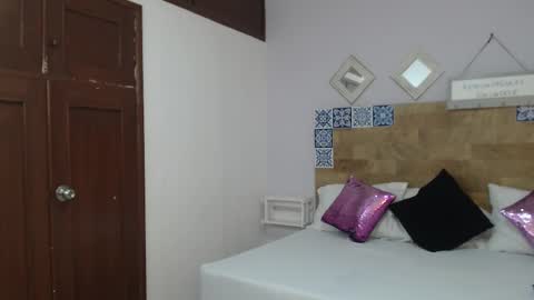 Snapshot of scarletlevis chatting on October 8, 2025, 10:13 am scarlet online show from October 8, 2025, 10:13 am