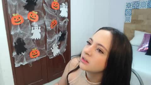 Snapshot of scarletlevis chatting on October 14, 2025, 10:27 am scarlet online show from October 14, 2025, 10:27 am