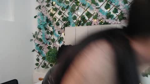 scarlet  online show from February 11, 2026, 11:15 am