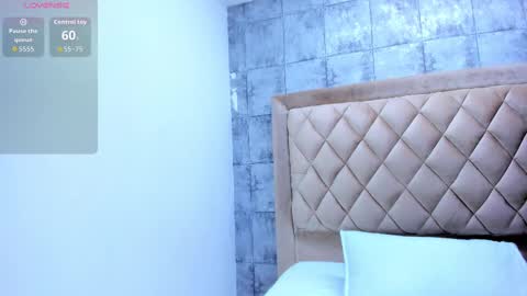 Snapshot of scarletmoon1_ chatting on October 14, 2025, 9:48 pm Scarlet online show from October 14, 2025, 9:48 pm