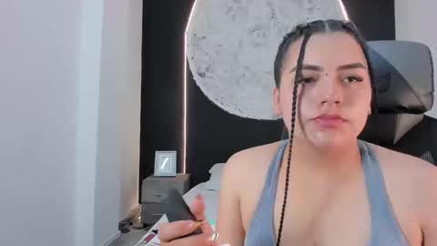 Snapshot of scarletmoon1_ chatting on October 20, 2025, 8:31 pm Scarlet online show from October 20, 2025, 8:31 pm