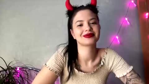 Snapshot of scarletpetal chatting on January 20, 2025, 6:21 am scarletpetal online show from January 20, 2025, 6:21 am