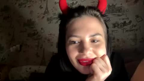 Snapshot of scarletpetal chatting on January 27, 2025, 1:09 pm scarletpetal online show from January 27, 2025, 1:09 pm