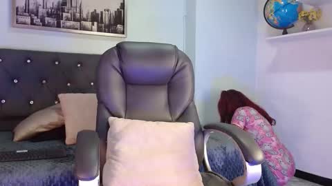 Snapshot of scarlett6_ chatting on October 8, 2025, 11:19 am Scarlett online show from October 8, 2025, 11:19 am