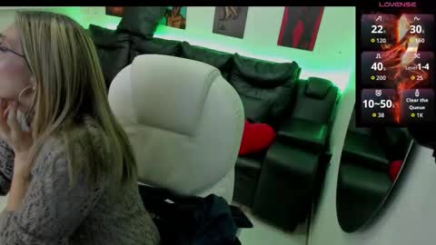 Scarlett online show from January 10, 2026, 11:45 am