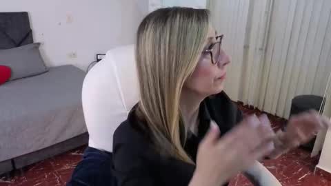 Scarlett online show from February 14, 2026, 12:02 pm