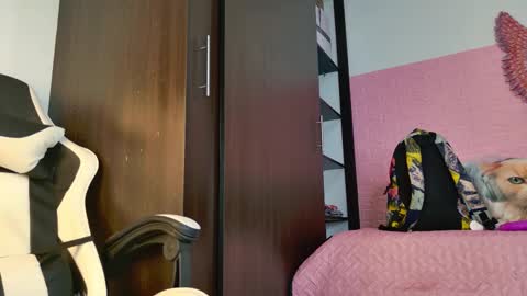scarlett_099 online show from September 11, 2025, 11:43 am