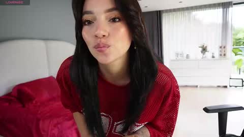 juli online show from October 8, 2025, 7:00 pm